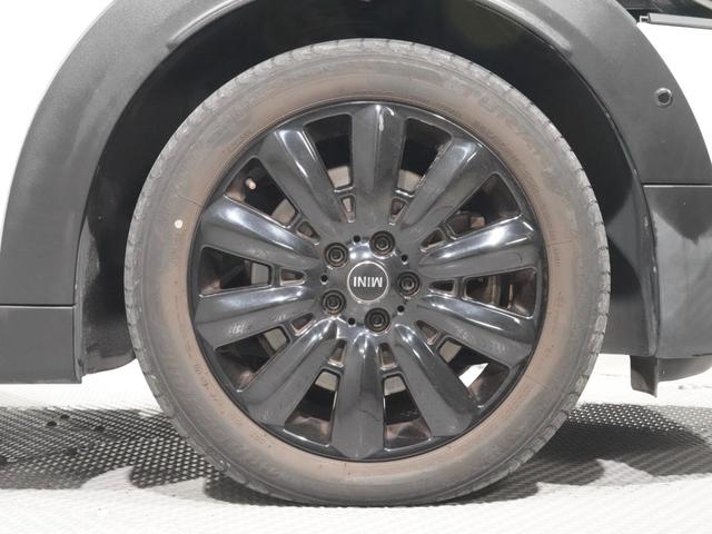 MINI クーパーSD クロスオーバー オール4 アラームシステム シートヒーター パーキングアシスト バックカメラ 前後障害物センサー アクティブクルコン ドライビングモード 純正ナビ ETC2.0 整備付(11枚目)