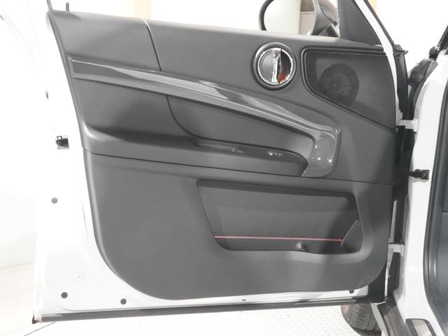MINI クーパーSD クロスオーバー オール4 アラームシステム シートヒーター パーキングアシスト バックカメラ 前後障害物センサー アクティブクルコン ドライビングモード 純正ナビ ETC2.0 整備付(14枚目)