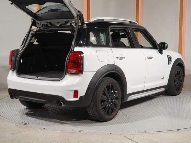 MINI クーパーSD クロスオーバー オール4 アラームシステム シートヒーター パーキングアシスト バックカメラ 前後障害物センサー アクティブクルコン ドライビングモード 純正ナビ ETC2.0 整備付(30枚目)