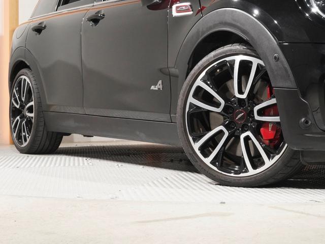 ＭＩＮＩ ジョンクーパーワークス　クラブマン　ＪＣＷ・トリム　アラームシステム　ハーフレザーシート　純正ナビ　ＡｐｐｌｅＣａｒＰｌａｙ　ワイヤレスチャージ　アクティブクルコン　バックカメラ　前後障害物センサー　ヘッドアップディスプレイ　ＥＴＣ２．０　整備付（20枚目）