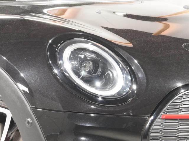 ＭＩＮＩ ジョンクーパーワークス　クラブマン　ＪＣＷ・トリム　アラームシステム　ハーフレザーシート　純正ナビ　ＡｐｐｌｅＣａｒＰｌａｙ　ワイヤレスチャージ　アクティブクルコン　バックカメラ　前後障害物センサー　ヘッドアップディスプレイ　ＥＴＣ２．０　整備付（21枚目）