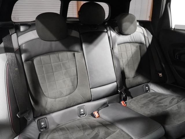 ＭＩＮＩ ジョンクーパーワークス　クラブマン　ＪＣＷ・トリム　アラームシステム　ハーフレザーシート　純正ナビ　ＡｐｐｌｅＣａｒＰｌａｙ　ワイヤレスチャージ　アクティブクルコン　バックカメラ　前後障害物センサー　ヘッドアップディスプレイ　ＥＴＣ２．０　整備付（37枚目）