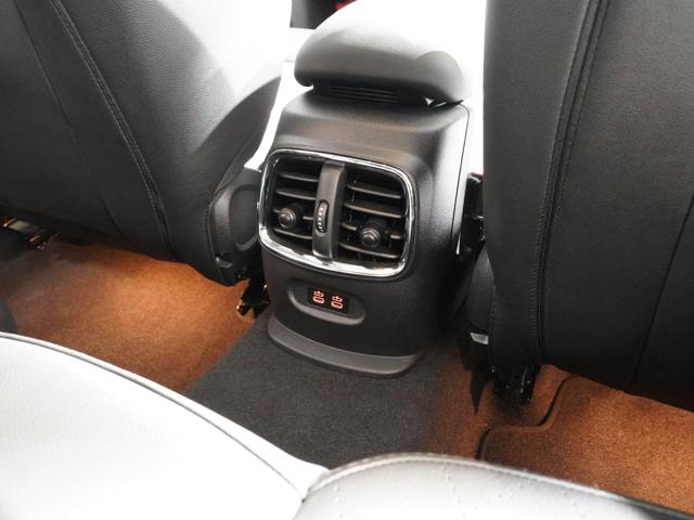 ＭＩＮＩ クーパーＤクラブマンプレミアム＋Ｐクラシック・トリム　レザーシート　シートヒーター　純正ナビ　ＡｐｐｌｅＣａｒＰｌａｙ　アクティブクルコン　ワイヤレスチャージ　バックカメラ　前後障害物センサー　パーキングアシスト　ドライビングモード　ＥＴＣ２．０　整備付（38枚目）
