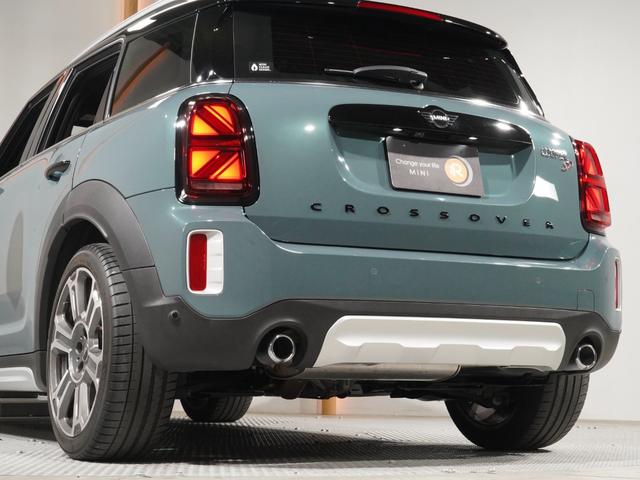 ＭＩＮＩ クーパーＳＤ　クロスオーバー　オール４　レザーシート／ヒーター　電動シート　ピクニックベンチ　ワイヤレスチャージ　純正ナビ　ＡｐｐｌｅＣａｒＰｌａｙ　ヘッドアップディスプレイ　バックカメラ　前後障害物センサー　ＴＣ２．０　整備付（27枚目）