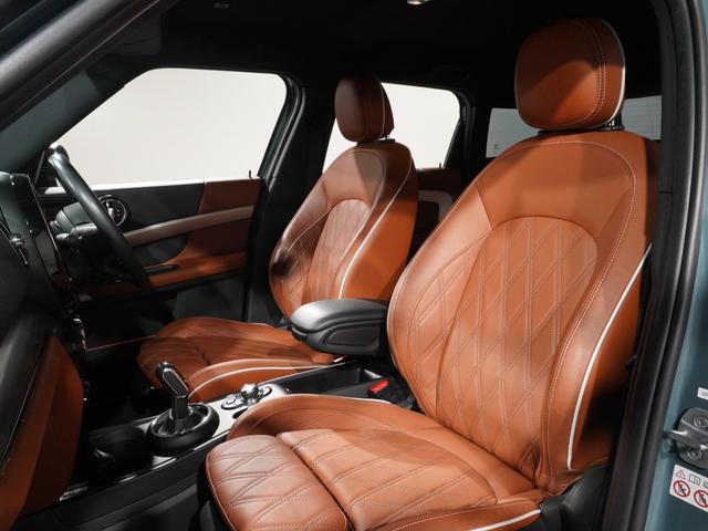 ＭＩＮＩ クーパーＳＤ　クロスオーバー　オール４　レザーシート／ヒーター　電動シート　ピクニックベンチ　ワイヤレスチャージ　純正ナビ　ＡｐｐｌｅＣａｒＰｌａｙ　ヘッドアップディスプレイ　バックカメラ　前後障害物センサー　ＴＣ２．０　整備付（37枚目）