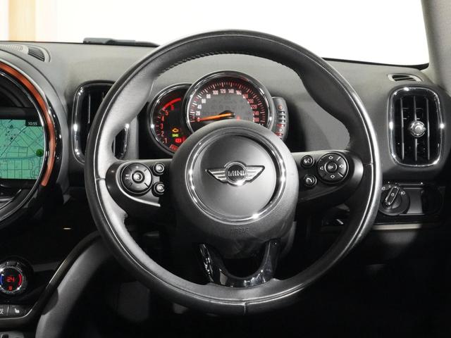 ＭＩＮＩ クーパーＤ　クロスオーバー　シートヒーター　バックカメラ　リア障害物センサー　オートマチックテールゲート　衝突被害軽減ブレーキ　コンフォートアクセス　純正ナビ　ＥＴＣ２．０　整備付（17枚目）