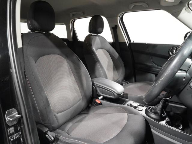 ＭＩＮＩ クロスオーバー　バッキンガム　クルコン　コンフォートアクセス　衝突被害軽減ブレーキ　バックカメラ　ストレージコンパートメントパッケージ　ＬＥＤヘッドライト／フォグランプ　ＥＴＣ　整備付（5枚目）