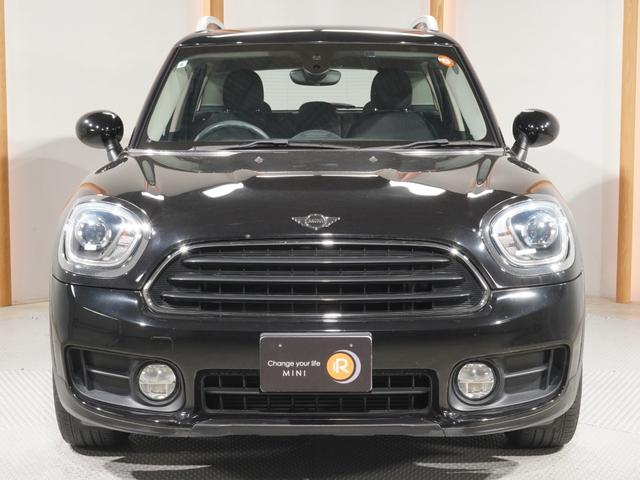 ＭＩＮＩ クロスオーバー　バッキンガム　クルコン　コンフォートアクセス　衝突被害軽減ブレーキ　バックカメラ　ストレージコンパートメントパッケージ　ＬＥＤヘッドライト／フォグランプ　ＥＴＣ　整備付（8枚目）