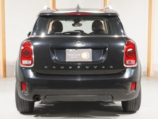 ＭＩＮＩ クロスオーバー　バッキンガム　クルコン　コンフォートアクセス　衝突被害軽減ブレーキ　バックカメラ　ストレージコンパートメントパッケージ　ＬＥＤヘッドライト／フォグランプ　ＥＴＣ　整備付（9枚目）