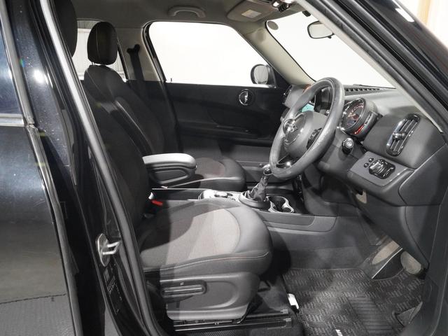 ＭＩＮＩ クロスオーバー　バッキンガム　クルコン　コンフォートアクセス　衝突被害軽減ブレーキ　バックカメラ　ストレージコンパートメントパッケージ　ＬＥＤヘッドライト／フォグランプ　ＥＴＣ　整備付（13枚目）