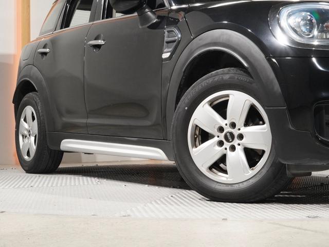 ＭＩＮＩ クロスオーバー　バッキンガム　クルコン　コンフォートアクセス　衝突被害軽減ブレーキ　バックカメラ　ストレージコンパートメントパッケージ　ＬＥＤヘッドライト／フォグランプ　ＥＴＣ　整備付（20枚目）