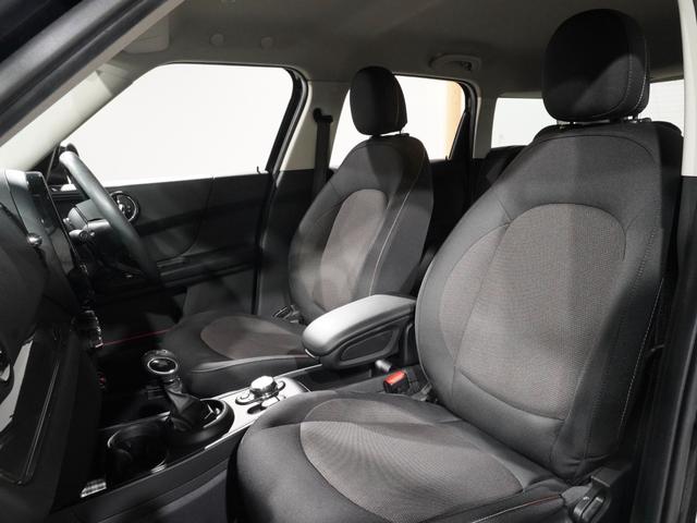 ＭＩＮＩ クロスオーバー　バッキンガム　クルコン　コンフォートアクセス　衝突被害軽減ブレーキ　バックカメラ　ストレージコンパートメントパッケージ　ＬＥＤヘッドライト／フォグランプ　ＥＴＣ　整備付（34枚目）