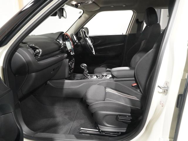 ＭＩＮＩ クーパーＳＤ　クラブマン　ドライビングモード　バックカメラ　リア障害物センサー　アクティブクルコン　コンフォートアクセス　スルーローディングシステム　衝突被害軽減ブレーキ　純正ナビ　ＥＴＣ２．０　整備付（12枚目）