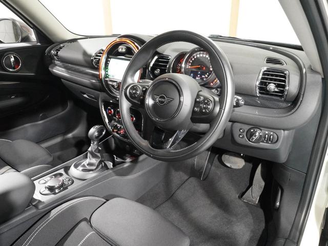 ＭＩＮＩ クーパーＳＤ　クラブマン　ドライビングモード　バックカメラ　リア障害物センサー　アクティブクルコン　コンフォートアクセス　スルーローディングシステム　衝突被害軽減ブレーキ　純正ナビ　ＥＴＣ２．０　整備付（16枚目）