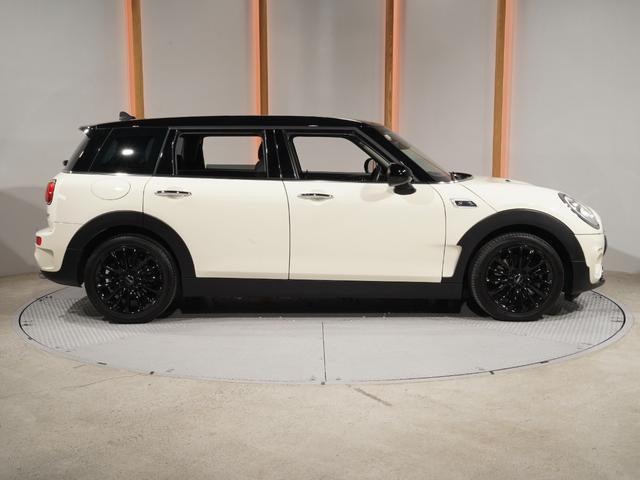 ＭＩＮＩ クーパーＳＤ　クラブマン　ドライビングモード　バックカメラ　リア障害物センサー　アクティブクルコン　コンフォートアクセス　スルーローディングシステム　衝突被害軽減ブレーキ　純正ナビ　ＥＴＣ２．０　整備付（23枚目）