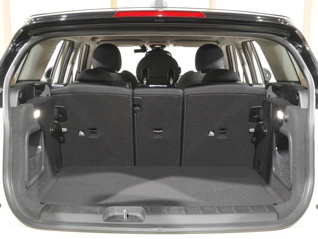 ＭＩＮＩ クーパーＳＤ　クラブマン　ドライビングモード　バックカメラ　リア障害物センサー　アクティブクルコン　コンフォートアクセス　スルーローディングシステム　衝突被害軽減ブレーキ　純正ナビ　ＥＴＣ２．０　整備付（29枚目）