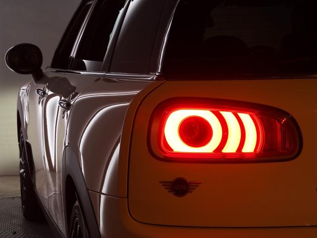 ＭＩＮＩ クーパーＳＤ　クラブマン　ドライビングモード　バックカメラ　リア障害物センサー　アクティブクルコン　コンフォートアクセス　スルーローディングシステム　衝突被害軽減ブレーキ　純正ナビ　ＥＴＣ２．０　整備付（41枚目）