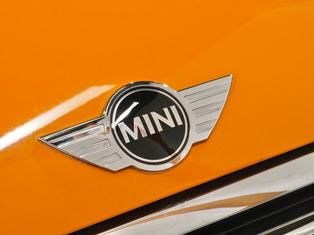 ＭＩＮＩ クーパー　クラブマン　アクティブクルコン　衝突被害軽減ブレーキ　バックカメラ　リア障害物センサー　コンフォートアクセス　スルーローディングシステム　ＬＥＤヘッドライト　ＥＴＣ２．０　整備付（22枚目）