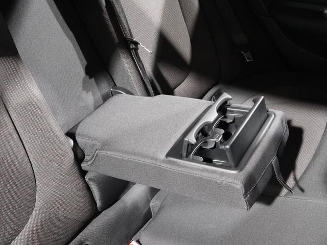 ＭＩＮＩ クーパー　クラブマン　アクティブクルコン　衝突被害軽減ブレーキ　バックカメラ　リア障害物センサー　コンフォートアクセス　スルーローディングシステム　ＬＥＤヘッドライト　ＥＴＣ２．０　整備付（36枚目）