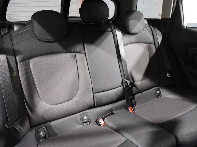 ■保証に関して・・・当社は「有償保証制度」をご利用いただけます。■無料付帯の半年プランから最長２年プランまで！しかも「ご加入期間中の走行距離は無制限」でお得・安心です！■詳しくはスタッフまで