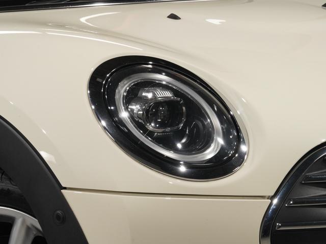 ＭＩＮＩ クーパーＤ　クラブマン　ＡｐｐｌｅＣａｒＰｌａｙ　純正ナビ　ワイヤレスチャージ　ドライビングモード　パーキングアシスト　バックカメラ　前後障害物センサー　スルーローディングシステム　ＥＴＣ２．０　整備付（21枚目）