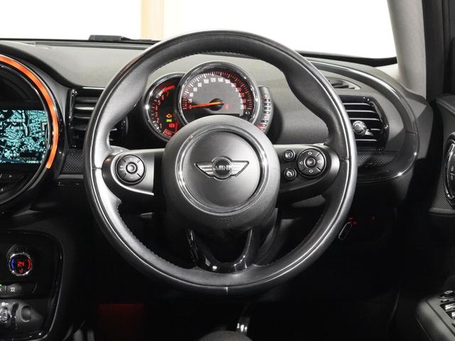 ＭＩＮＩ クーパーＳ　クラブマン　クルコン　ドライビングモード　コンフォートアクセス　バックカメラ　リア障害物センサー　スルーローディングシステム　純正ナビ　ＥＴＣ２．０　整備付（17枚目）