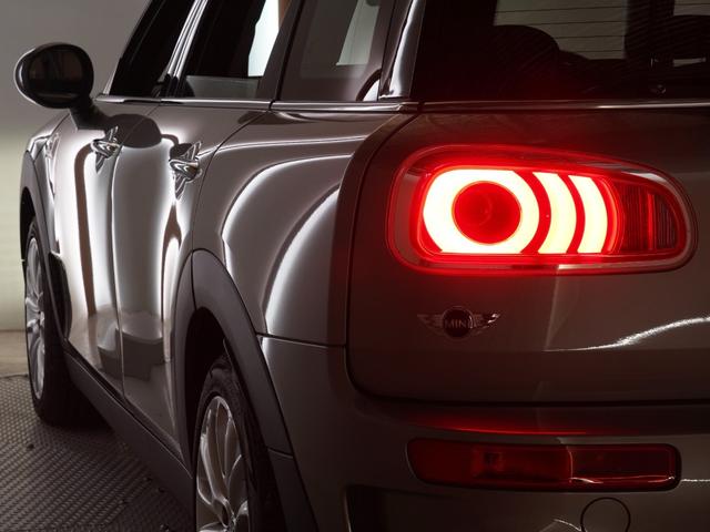 ＭＩＮＩ クーパーＳ　クラブマン　クルコン　ドライビングモード　コンフォートアクセス　バックカメラ　リア障害物センサー　スルーローディングシステム　純正ナビ　ＥＴＣ２．０　整備付（39枚目）