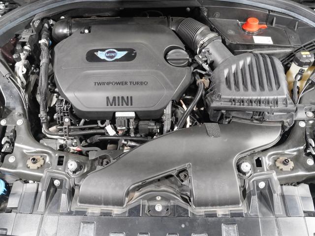ＭＩＮＩ クーパーＳＤ　クラブマン　コンフォートアクセス　バックカメラ　リア障害物センサー　アクティブクルコン　ドライビングモード　スルーローディングシステム　衝突被害軽減ブレーキ　純正ナビ　ＥＴＣ２．０　整備付（7枚目）