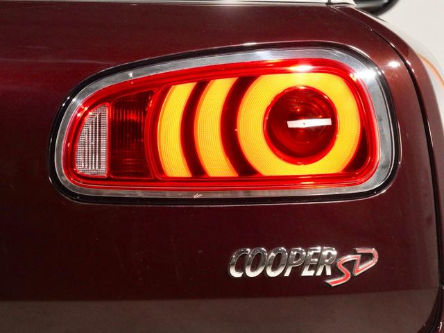 ＭＩＮＩ クーパーＳＤ　クラブマン　コンフォートアクセス　バックカメラ　リア障害物センサー　アクティブクルコン　ドライビングモード　スルーローディングシステム　衝突被害軽減ブレーキ　純正ナビ　ＥＴＣ２．０　整備付（27枚目）