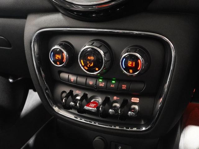 ＭＩＮＩ クーパーＳＤ　クラブマン　コンフォートアクセス　バックカメラ　リア障害物センサー　アクティブクルコン　ドライビングモード　スルーローディングシステム　衝突被害軽減ブレーキ　純正ナビ　ＥＴＣ２．０　整備付（38枚目）