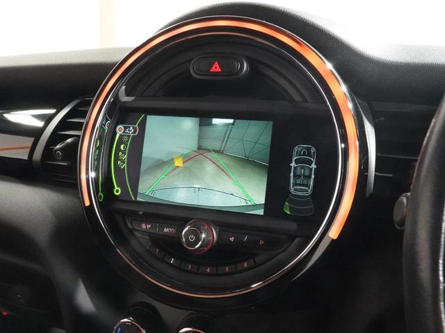 ＭＩＮＩ クーパー　コンバーチブル　Ｙｏｕｒｓソフトトップ　レザーシート　シートヒーター　ドライビングモード　クルコン　マルチファンクション　バックカメラ　リア障害物センサー　コンフォートアクセス　純正ナビ　ＥＴＣ　整備付（6枚目）