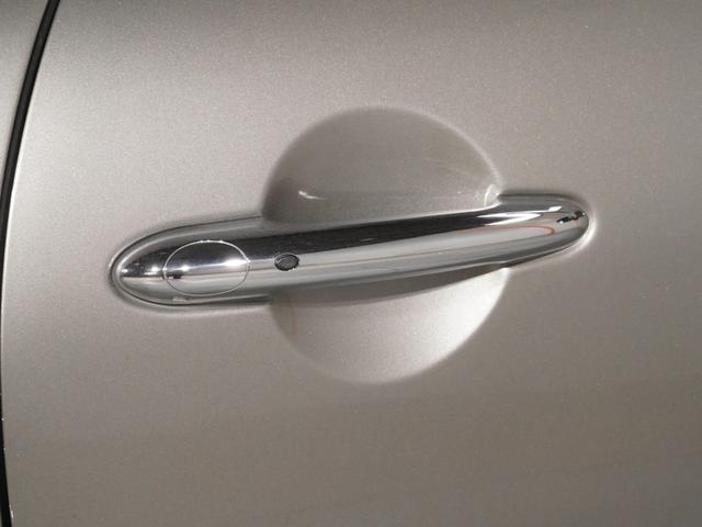 ＭＩＮＩ クーパー　コンバーチブル　Ｙｏｕｒｓソフトトップ　レザーシート　シートヒーター　ドライビングモード　クルコン　マルチファンクション　バックカメラ　リア障害物センサー　コンフォートアクセス　純正ナビ　ＥＴＣ　整備付（28枚目）