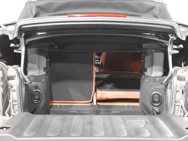 ＭＩＮＩ クーパー　コンバーチブル　Ｙｏｕｒｓソフトトップ　レザーシート　シートヒーター　ドライビングモード　クルコン　マルチファンクション　バックカメラ　リア障害物センサー　コンフォートアクセス　純正ナビ　ＥＴＣ　整備付（33枚目）