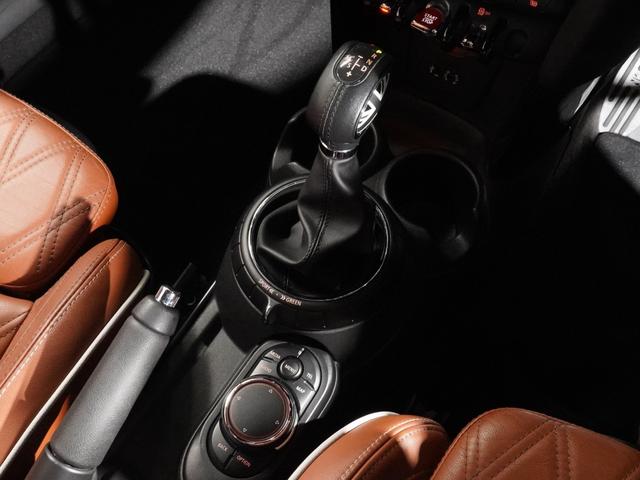 ＭＩＮＩ クーパー　コンバーチブル　Ｙｏｕｒｓソフトトップ　レザーシート　シートヒーター　ドライビングモード　クルコン　マルチファンクション　バックカメラ　リア障害物センサー　コンフォートアクセス　純正ナビ　ＥＴＣ　整備付（40枚目）