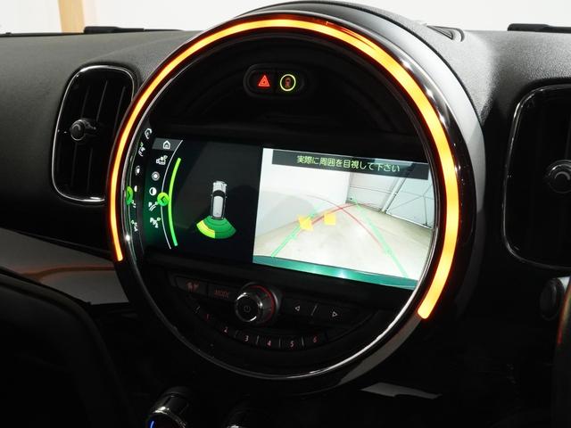 ＭＩＮＩ クロスオーバー　ノーフォークエディション　限定車　ワンオーナー　専用装備　レザレットシート　シートヒーター　ピクニックベンチ　バックカメラ　リア障害物センサー　コンフォートアクセス　オートマチックテールゲート　純正ナビ　ＥＴＣ２．０　整備付（6枚目）