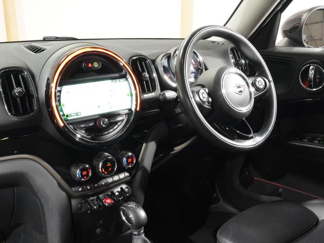 ＭＩＮＩ クロスオーバー　ノーフォークエディション　限定車　ワンオーナー　専用装備　レザレットシート　シートヒーター　ピクニックベンチ　バックカメラ　リア障害物センサー　コンフォートアクセス　オートマチックテールゲート　純正ナビ　ＥＴＣ２．０　整備付（18枚目）