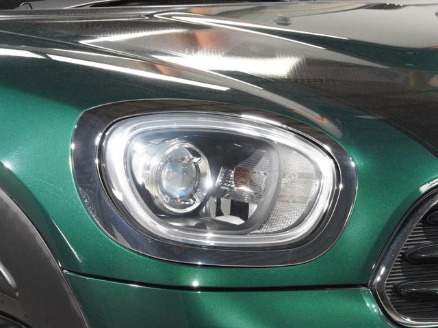ＭＩＮＩ クロスオーバー　ノーフォークエディション　限定車　ワンオーナー　専用装備　レザレットシート　シートヒーター　ピクニックベンチ　バックカメラ　リア障害物センサー　コンフォートアクセス　オートマチックテールゲート　純正ナビ　ＥＴＣ２．０　整備付（21枚目）