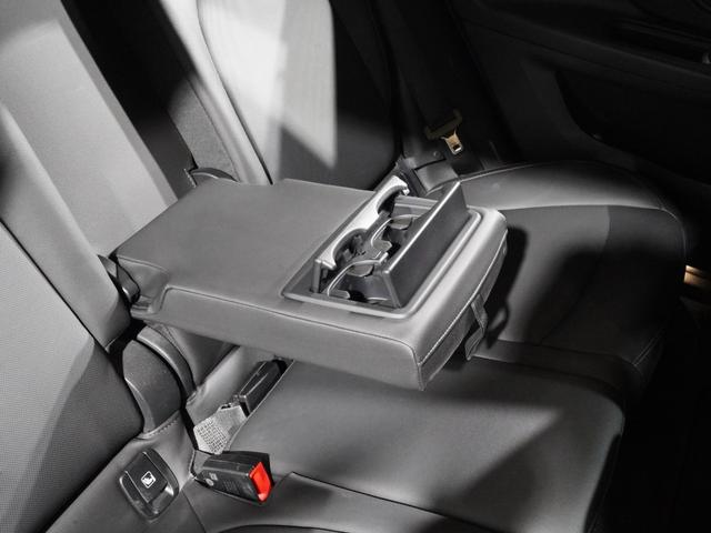 ＭＩＮＩ クロスオーバー　ノーフォークエディション　限定車　ワンオーナー　専用装備　レザレットシート　シートヒーター　ピクニックベンチ　バックカメラ　リア障害物センサー　コンフォートアクセス　オートマチックテールゲート　純正ナビ　ＥＴＣ２．０　整備付（41枚目）