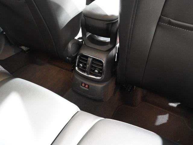ＭＩＮＩ クロスオーバー　ノーフォークエディション　限定車　ワンオーナー　専用装備　レザレットシート　シートヒーター　ピクニックベンチ　バックカメラ　リア障害物センサー　コンフォートアクセス　オートマチックテールゲート　純正ナビ　ＥＴＣ２．０　整備付（42枚目）