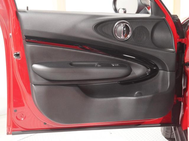 MINI ジョンクーパーワークス クラブマン Yoursレザーシート/ヒーター 電動シート ヘッドアップディスプレイ アクティブクルコン ドライビングモード バックカメラ リア障害物センサー 純正ナビ ETC2.0 整備付(14枚目)