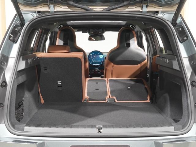 MINI カントリーマンSEオール4 フェイバリット・トリム ベスキン ガラスサンルーフ Mパッケージ シート&ハンドルヒーター 電動シート 前後カメラ AppleCarPlay 純正ナビ ワイヤレスチャージ ETC2.0 整備付(39枚目)