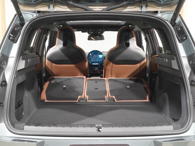 MINI カントリーマンSEオール4 フェイバリット・トリム ベスキン ガラスサンルーフ Mパッケージ シート&ハンドルヒーター 電動シート 前後カメラ AppleCarPlay 純正ナビ ワイヤレスチャージ ETC2.0 整備付(40枚目)