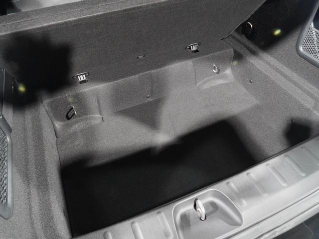 ＭＩＮＩ クーパーＤ　クラブマン　クルコン　コンフォートアクセス　純正ナビ　スルーローディングシステム　ＬＥＤヘッドライト／フォグランプ　１７インチアルミホイール／ブラック　ＥＴＣ２．０　整備付（32枚目）