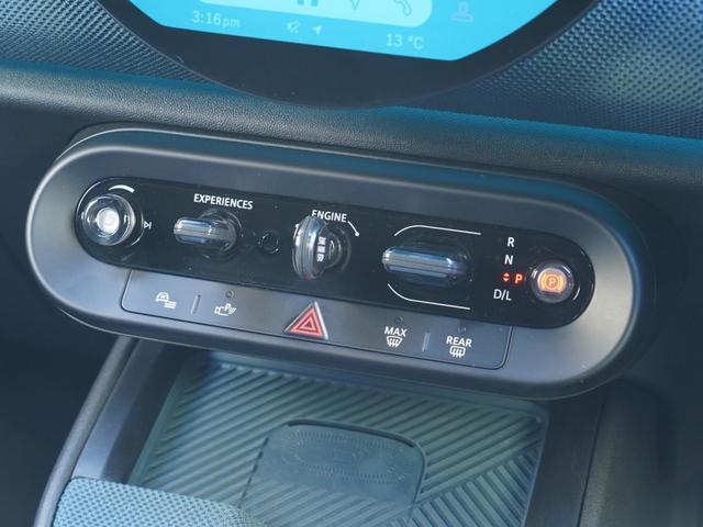 ＭＩＮＩ カントリーマンＤ　フェイバリット・トリム　ワンオーナー　ベスキン／ダークペトロール　シート＆ハンドルヒーター　電動シート　電動サンルーフ　前後カメラ　ｈａｒｍａｎ／ｋａｒｄｏｎ　ＡｐｐｌｅＣａｒＰｌａｙ　純正ナビ　ＥＴＣ２．０　整備付（50枚目）