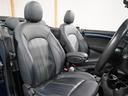 ＭＩＮＩ クーパーＳ　コンバーチブルサイドウォークエディション　限定車　ワンオーナー　専用装備　レザーシート／ヒーター　ｈａｒｍａｎ／ｋａｒｄｏｎ　ヘッドアップディスプレイ　純正ナビ　ＡｐｐｌｅＣａｒＰｌａｙ　ワイヤレスチャージ　バックカメラ　ＥＴＣ２．０　整備付（5枚目）
