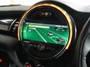 クーパーＳ　コンバーチブルサイドウォークエディション　限定車　ワンオーナー　専用装備　レザーシート／ヒーター　ｈａｒｍａｎ／ｋａｒｄｏｎ　ヘッドアップディスプレイ　純正ナビ　ＡｐｐｌｅＣａｒＰｌａｙ　ワイヤレスチャージ　バックカメラ　ＥＴＣ２．０　整備付（41枚目）