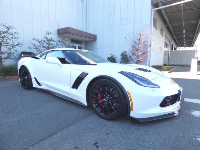 Ｚ０６　３ＬＺ　ディーラー車　黒革　シートヒーター＆ベンチレーション　コンペティションシート　専用ビッグブレーキ　グランドエフェクト　純正可変マフラー　キセノンライト　Ｆ＆Ｂカメラ　Ａカープレイ　ナビＴＶ　２年保証(4枚目)