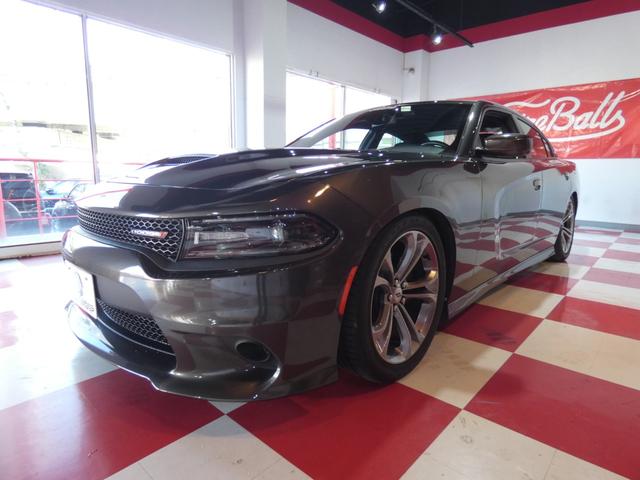 ダッジ・チャージャー GTプラス 8AT&パドルシフト 黒コンビレザー フロントシートヒーター&クーラー リアシートヒーター ステアリングヒーター AppleCarPlay&AndroidAuto キセノン バイキセノン 2年保証(4枚目)