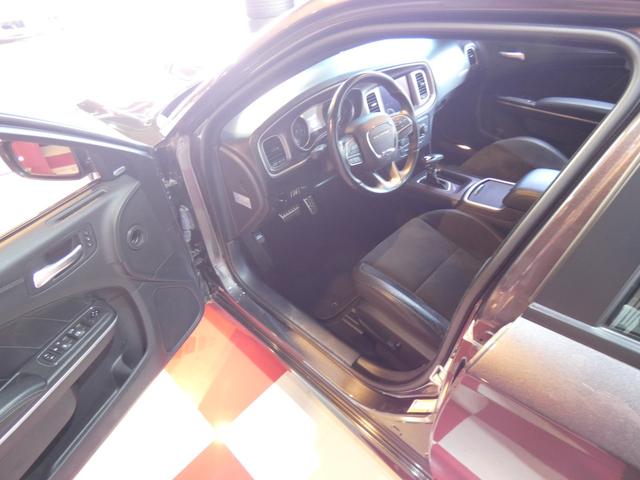 ダッジ・チャージャー GTプラス 8AT&パドルシフト 黒コンビレザー フロントシートヒーター&クーラー リアシートヒーター ステアリングヒーター AppleCarPlay&AndroidAuto キセノン バイキセノン 2年保証(13枚目)