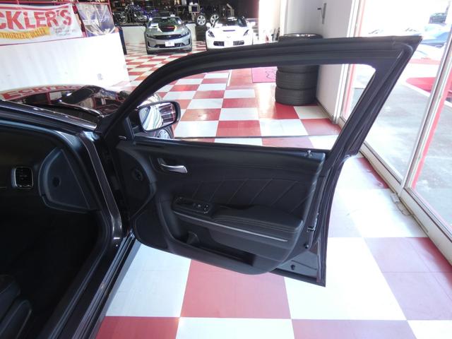 ダッジ・チャージャー GTプラス 8AT&パドルシフト 黒コンビレザー フロントシートヒーター&クーラー リアシートヒーター ステアリングヒーター AppleCarPlay&AndroidAuto キセノン バイキセノン 2年保証(15枚目)